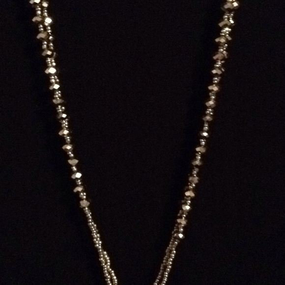 NWT beaded necklace - Picture 3 of 4